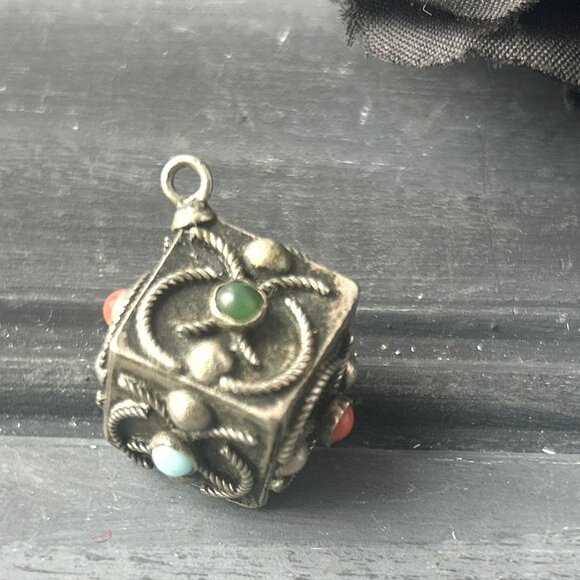 Sterling Silver Pendant w Gem Stones - Picture 1 of 9